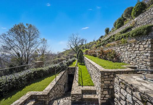 Elegante dimora di charme con giardino terrazzato e area SPA Image 2