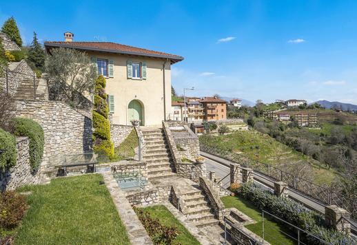 Elegante dimora di charme con giardino terrazzato e area SPA Image 1