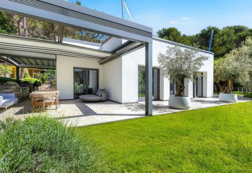 Een landgoed van 310 m² in een van de meest gewilde woonwijken van de Ligurische Rivièra, met een zonneterras van 200 m². Image 3