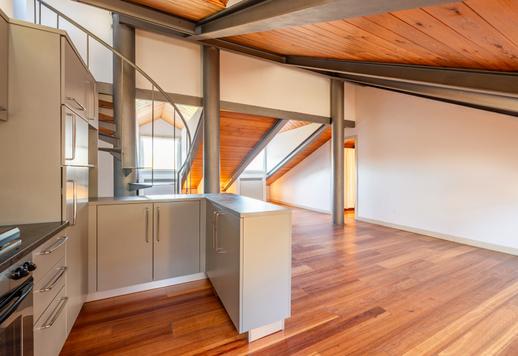 Du miegamieji, du vonios kambariai, darbo kambarys su balkonu ir stogo terasa su 360 laipsnių vaizdais privačiame istoriniame XX a. pradžios pastate Milane Image 9