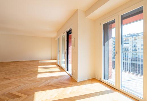 عقار يجسد الفخامة المعاصرة بأناقة ووظائف عملية، معروض للبيع في شارع لويجي كانونيكا Image 5