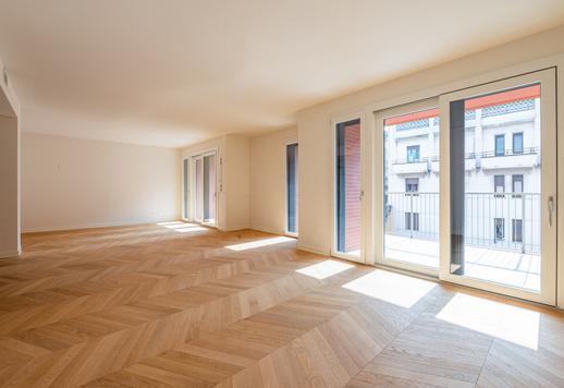 Situé dans le nouveau complexe résidentiel raffiné de la Via Canonica, cet appartement est à vendre avec terrasse et balcon Image 1