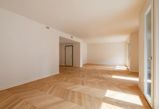 Situé dans le nouveau complexe résidentiel raffiné de la Via Canonica, cet appartement est à vendre avec terrasse et balcon Image 8
