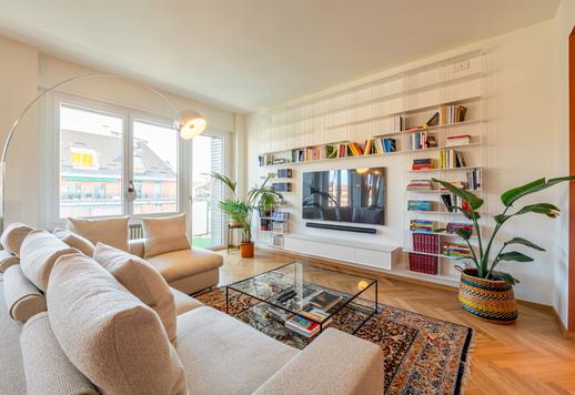 195 kvm lägenhet på sjunde våningen, med fyra sovrum, tre badrum, master suite med dubbel klädkammare och separat gästområde Image 4