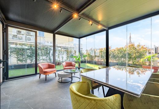 Elegantiškas 75 kv. m ploto butas, visiškai renovuotas, su atvira virtuve, didele veranda ir panoramine 40 kv. m ploto terasa Image 6