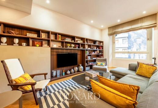 منزل عصري فاخر في قلب ميلانو الأكثر تميزاً Image 4