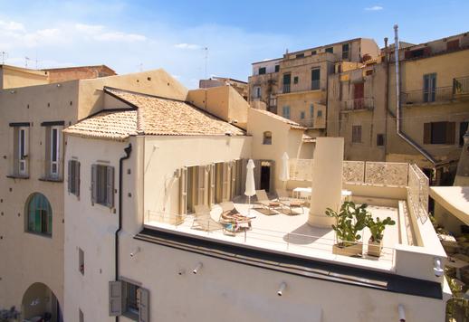 Demeure historique de 382 m² sur deux niveaux, dotée d'une terrasse panoramique de 100 m² et de finitions de luxe qui préservent les détails architecturaux d'origine du four du XVIIe siècle Image 3