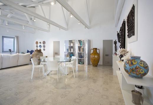 Demeure historique de 382 m² sur deux niveaux, dotée d'une terrasse panoramique de 100 m² et de finitions de luxe qui préservent les détails architecturaux d'origine du four du XVIIe siècle Image 8