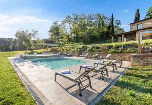 Resort di charme nelle colline pisane con vigneti e uliveto privato Image 4