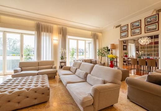 Exklusive Residenz mit einzigartigen 365 m² im fünften Obergeschoss, mit zwei Eingängen, dreifachem Salon, fünf Schlafzimmern, sechs Bädern und Terrasse mit Blick auf die Wahrzeichen der Stadt Image 3