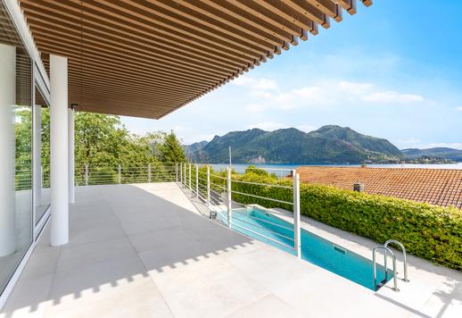 Propriedade de 495 m², com quatro andares, situada na primeira colina de Verbania, com vista para as Ilhas Borromeu. Image 4