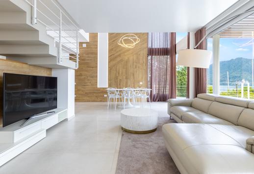 Propriedade de 495 m², com quatro andares, situada na primeira colina de Verbania, com vista para as Ilhas Borromeu. Image 7