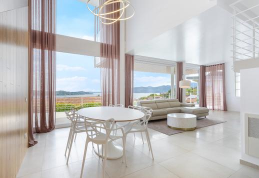 Propriedade de 495 m², com quatro andares, situada na primeira colina de Verbania, com vista para as Ilhas Borromeu. Image 9