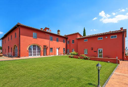 Villa del Settecento di 890 mq su due livelli che si articola in 13 appartamenti indipendenti Image 7