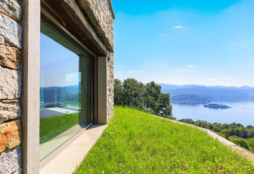 Residenza di nuova costruzione con area wellness interna, piscina controcorrente e fitness, ampie terrazze panoramiche, cantina, garage doppio e impianto fotovoltaico Image 7