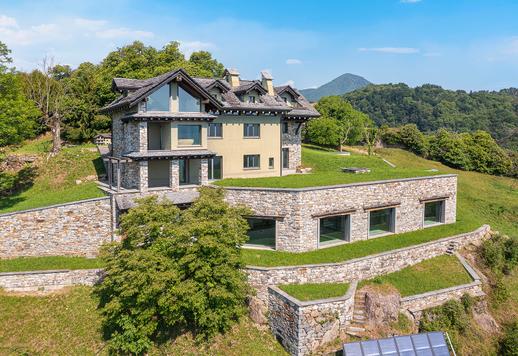 Residenza di nuova costruzione con area wellness interna, piscina controcorrente e fitness, ampie terrazze panoramiche, cantina, garage doppio e impianto fotovoltaico Image 4