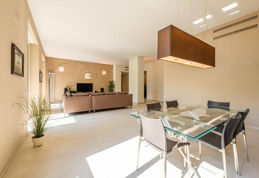 Bright 290 sqm apartment on the third floor of an elegant contemporary-style building with triple exposure, custom finishes, details in high-quality materials, 5 bedrooms and 4 bathrooms Image 7