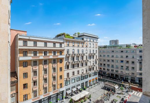 Vivienda de 232 m² situada en uno de los edificios más prestigiosos del racionalismo milanés, proyectado en los años treinta por el arquitecto Pietro Portaluppi Image 8