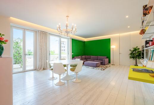 Vivienda de 232 m² situada en uno de los edificios más prestigiosos del racionalismo milanés, proyectado en los años treinta por el arquitecto Pietro Portaluppi Image 1