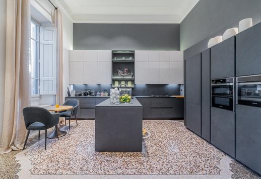 Residenza di 175 mq in villetta ottocentesca con due camere con bagno en suite, studio soppalcato sotto volte affrescate e giardino privato di 91 mq  Image 8