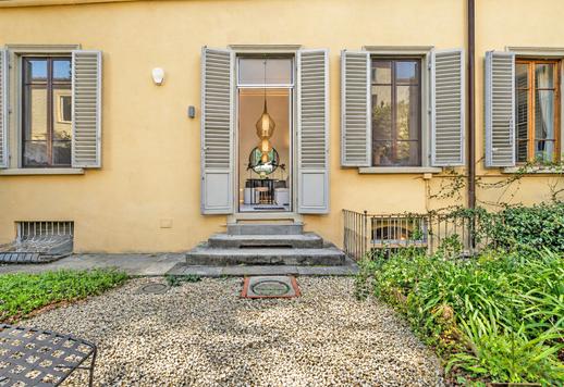 Residenza di 175 mq in villetta ottocentesca con due camere con bagno en suite, studio soppalcato sotto volte affrescate e giardino privato di 91 mq  Image 5