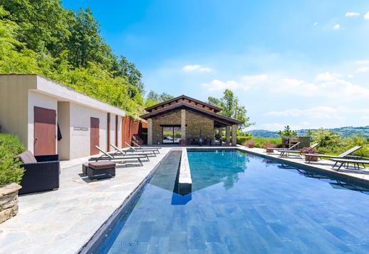 Un'oasi privata nel cuore del Piemonte: Villa di lusso con piscina e 50.000 mq di natura Image 7