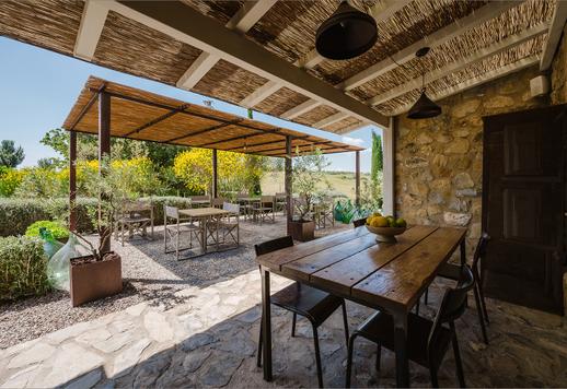 Tenuta di 400 mq su due livelli per un totale di 8 camere da letto e 9 bagni, incastonata nel prestigioso territorio di Magliano in Toscana Image 6