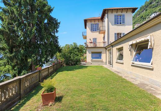 Büyüleyici bir göl kenarı ortamında yer alan, ana villa ve ayrı bir villadan oluşan 560 metrekarelik kompleks. Image 7