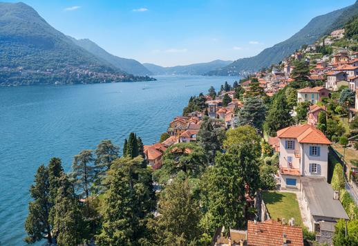 Büyüleyici bir göl kenarı ortamında yer alan, ana villa ve ayrı bir villadan oluşan 560 metrekarelik kompleks. Image 3