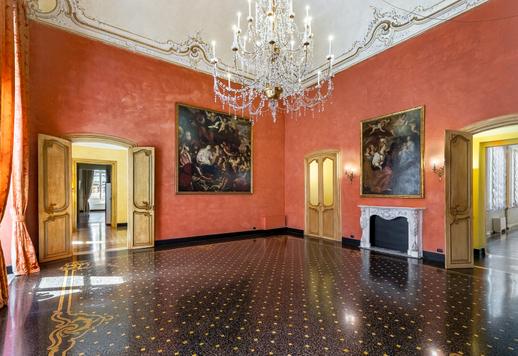 Monumentaler Bau aus dem XVI. Jahrhundert mit 3.199 m² auf sechs Ebenen, umgeben von einem privaten Garten von 536 m² Image 8