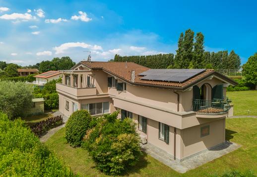 Een exclusief woonhuis van 270 m² verdeeld over twee verdiepingen, op slechts een steenworp afstand van de Toscaanse Rivièra. Image 4