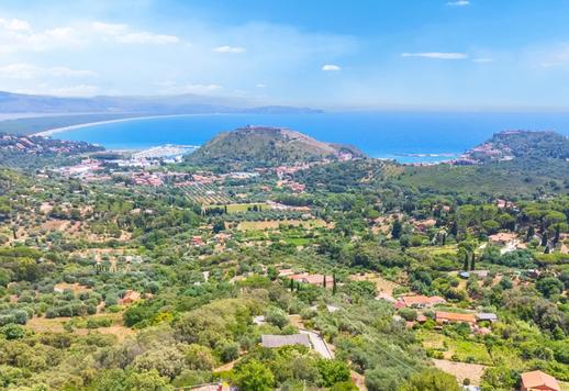 Prestigiada propriedade panorâmica de 160 m² com três quartos e três banheiros. Image 1