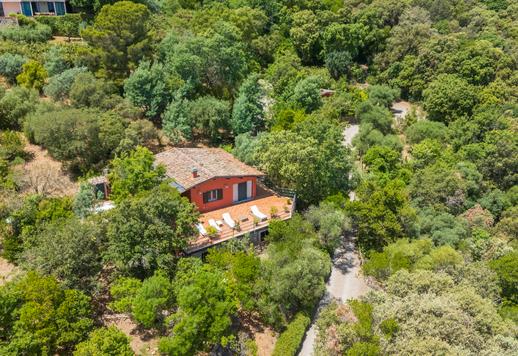 Prestigiada propriedade panorâmica de 160 m² com três quartos e três banheiros. Image 5