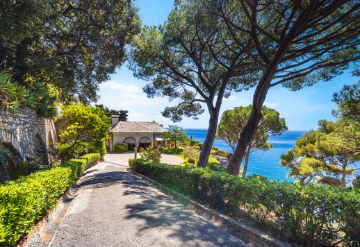 Between sky and sea, an exclusive beachfront villa between Imperia and Diano Marina with a 180-degree panoramic view and 1,000 sqm of garden Image 6
