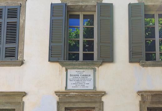 Demeure historique de 5 450 m² comprenant 80 pièces de prestige, avec des caves historiques datant du XVIe siècle et un jardin à l'italienne Image 6