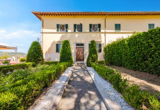 Porzione di Villa Storica del Cinquecento di 650 mq su quattro livelli che ospitano 4 camere e 5 bagni Image 5