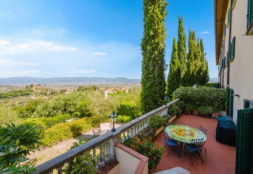 Porzione di Villa Storica del Cinquecento di 650 mq su quattro livelli che ospitano 4 camere e 5 bagni Image 7