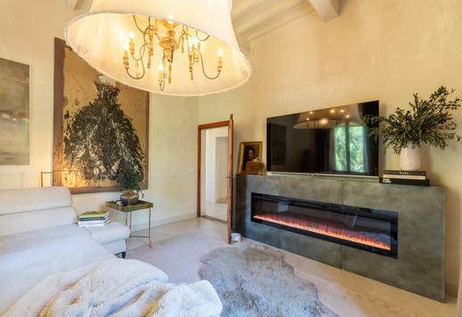 Struttura di 630 mq su due livelli affacciata sul panorama collinare toscano che conta 4 camere da letto e 4 bagni Image 6