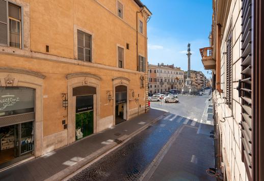 Demeure de 200 m² au cœur de la capitale, comprenant cinq grandes chambres, chacune dotée de sa propre salle de bains privative Image 1