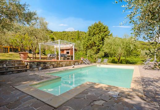 Esclusiva dimora di 440 mq disposta su tre livelli con 7 camere e 5 bagni, immersa in un parco collinare privato a Bagno a Ripoli Image 6