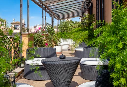 Elite property of 380 sqm in total, comprising a 250-sqm penthouse, 150-sqm of terraces and a 130-sqm apartment on the lower floor Image 9