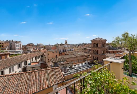 Elite property of 380 sqm in total, comprising a 250-sqm penthouse, 150-sqm of terraces and a 130-sqm apartment on the lower floor Image 5