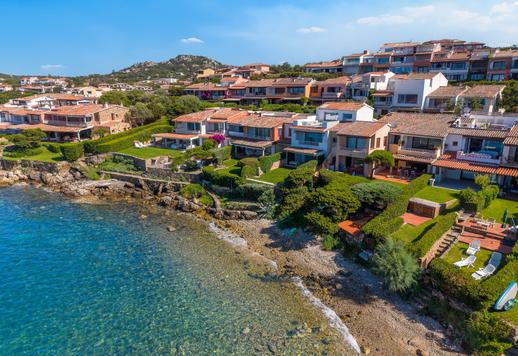 Raffinata residenza di 168 mq su tre livelli, comprensiva di 4 camere e 4 bagni, incastonata nell'esclusivo scenario costiero di Porto Rotondo Image 7