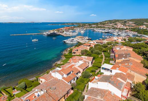 Raffinata residenza di 168 mq su tre livelli, comprensiva di 4 camere e 4 bagni, incastonata nell'esclusivo scenario costiero di Porto Rotondo Image 6