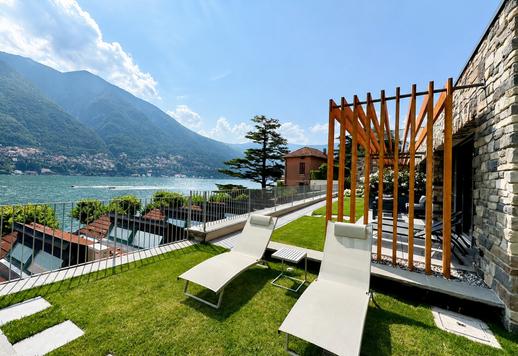 Prestigieuse propriété de 1 300 m² répartis sur trois niveaux, dotée d'un jardin de 200 m² Image 2