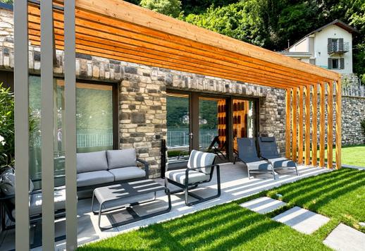 Prestigieuse propriété de 1 300 m² répartis sur trois niveaux, dotée d'un jardin de 200 m² Image 3