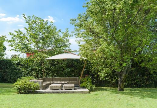 Villa van 550 m² met zwembad en een tuin van 3.000 m² in een van de meest gewilde woonwijken van Forte dei Marmi. Image 8