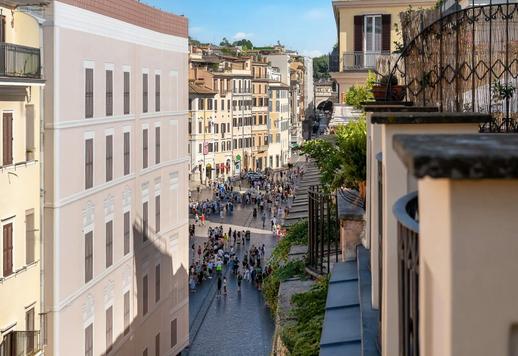 Dimora d’alta rappresentanza al penultimo piano di maestoso palazzo storico nel tessuto più esclusivo di Roma Image 6