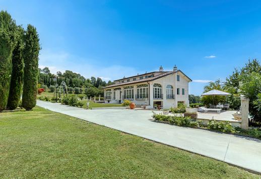 Exklusive Residenz mit 575 m² Bruttofläche auf zwei Hauptebenen, im Herzen der prestigeträchtigen Franciacorta, mit drei Schlafzimmern und fünf Bädern Image 5