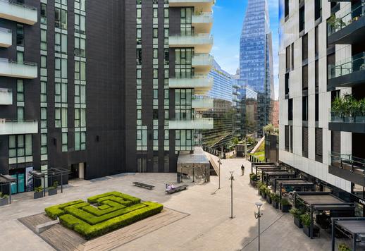Esclusivo appartamento di 171 mq ad un unico livello nel prestigioso distretto di Porta Nuova a Milano, completo di tre ampie camere da letto, tre bagni e un vivibile balcone. Image 9